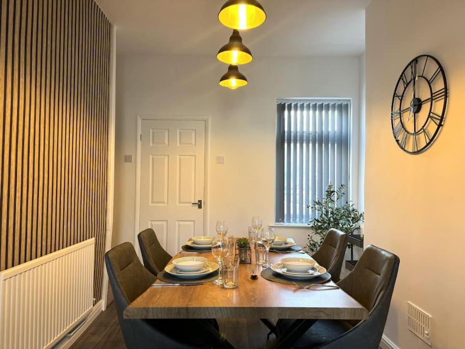 Stylish Home In York - Free Wifi & Parking - Close To Racecourse & City Centre Exterior foto
