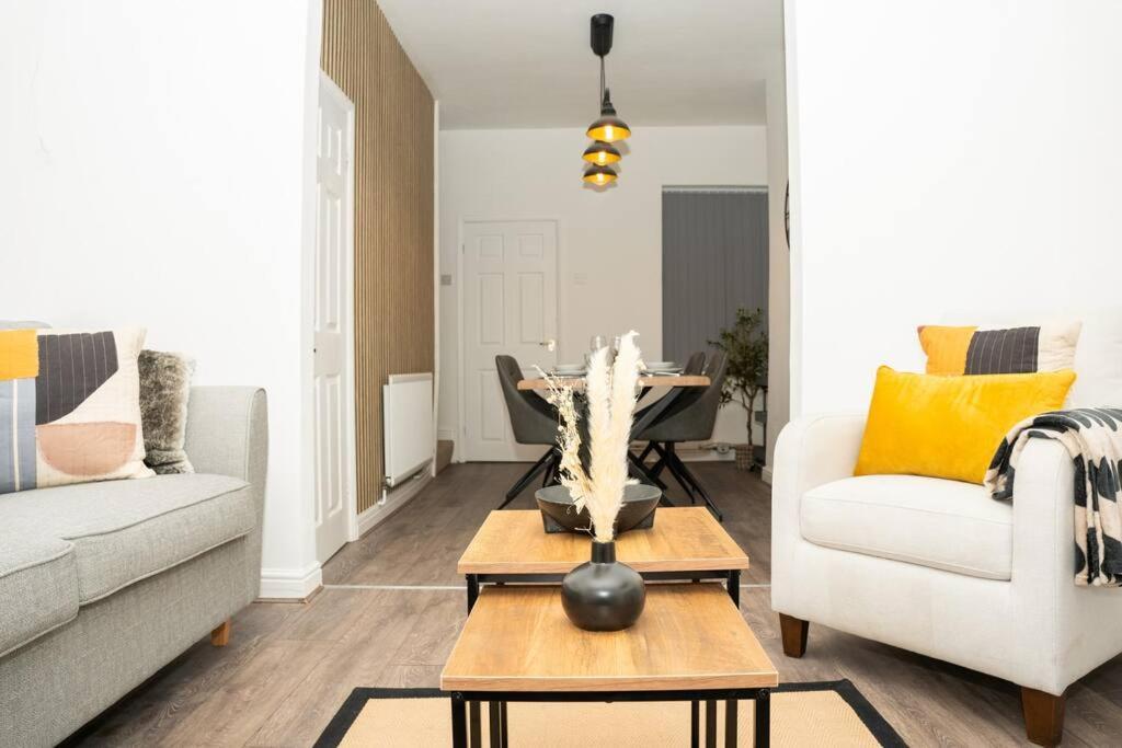 Stylish Home In York - Free Wifi & Parking - Close To Racecourse & City Centre Exterior foto